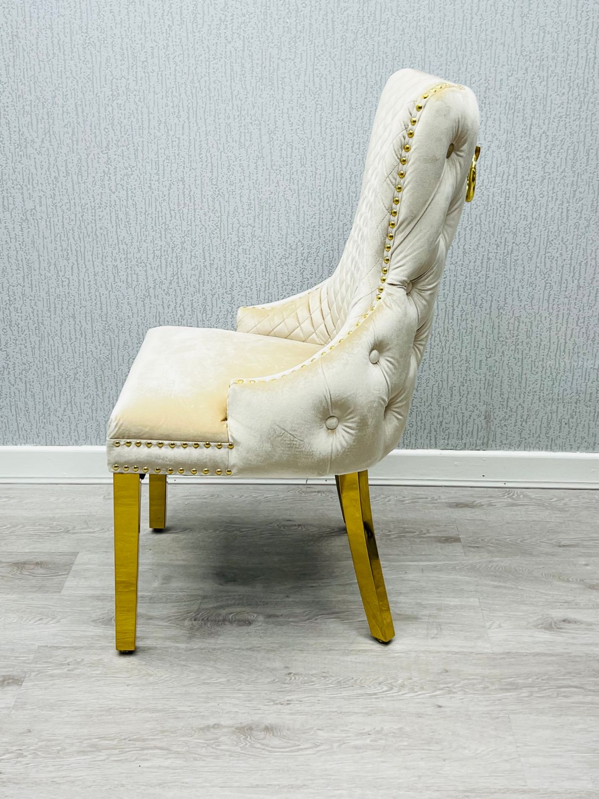 Victoria Knocker Velvet Chair